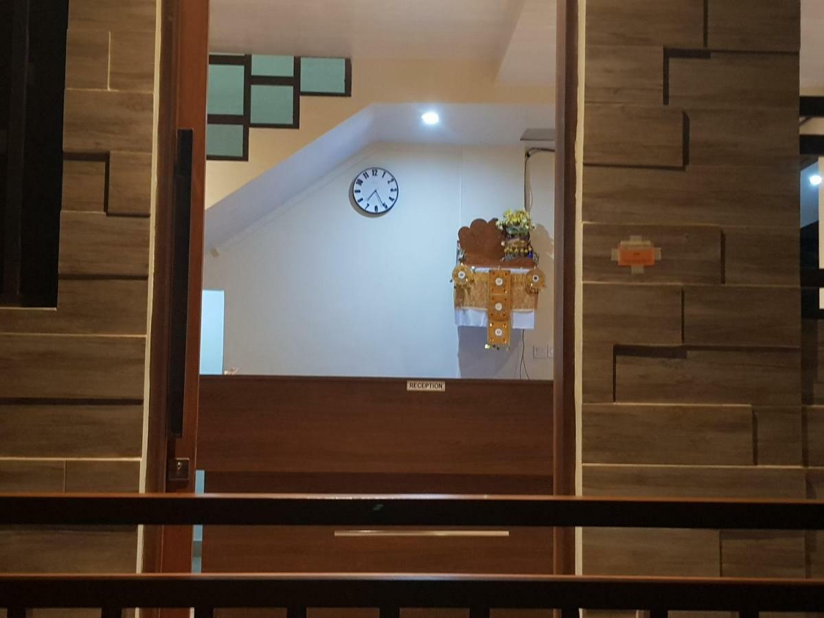 Praba गेस्ट हाउस *